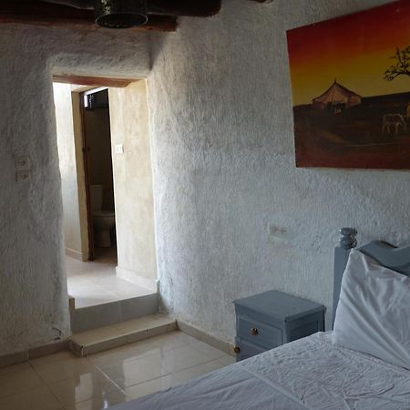 Hotel Relais De Tahla Aïn Bou Mahdi Esterno foto