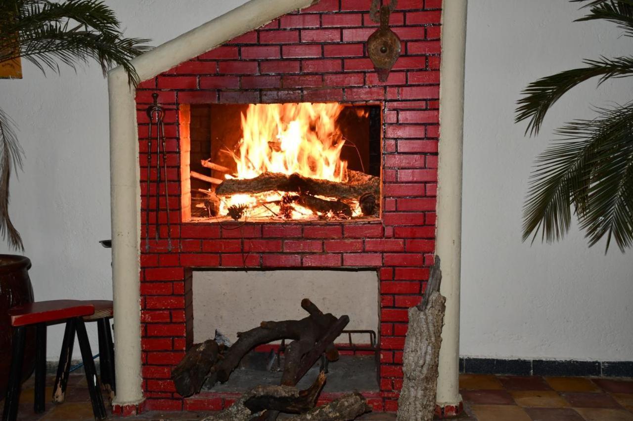 Hotel Relais De Tahla Aïn Bou Mahdi Esterno foto